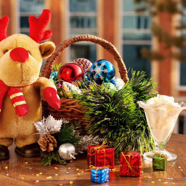 5 gift items you can put in a Christmas hamper for your colleague