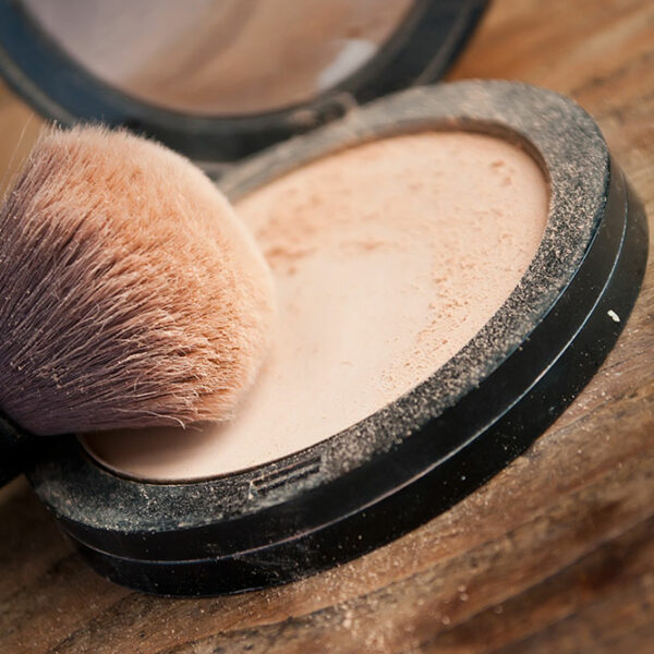 5 powder foundations that suit oily skin