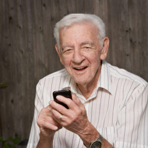 Aarp Cell Phones For A Smooth And Hassle-Free Calling Experience