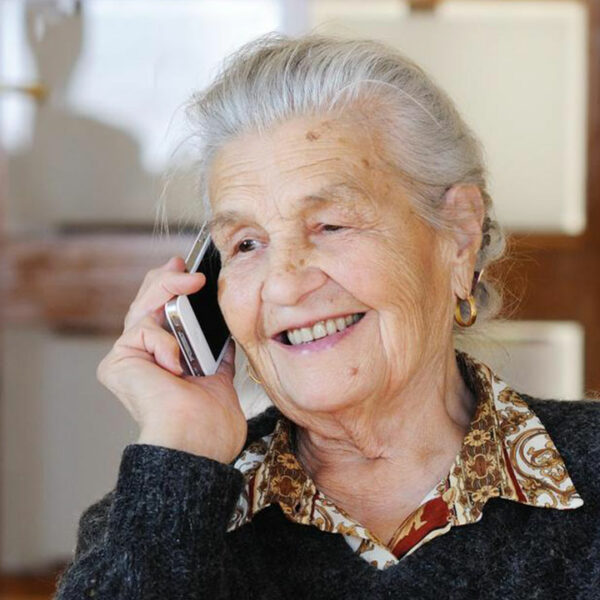 All you must know about Safelink phone for seniors