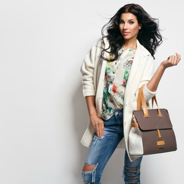 Tips to purchase designer handbags at discounted rates