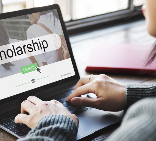 10 Scholarships For Women