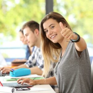 Famous Easy College Scholarships That You Must Know Now