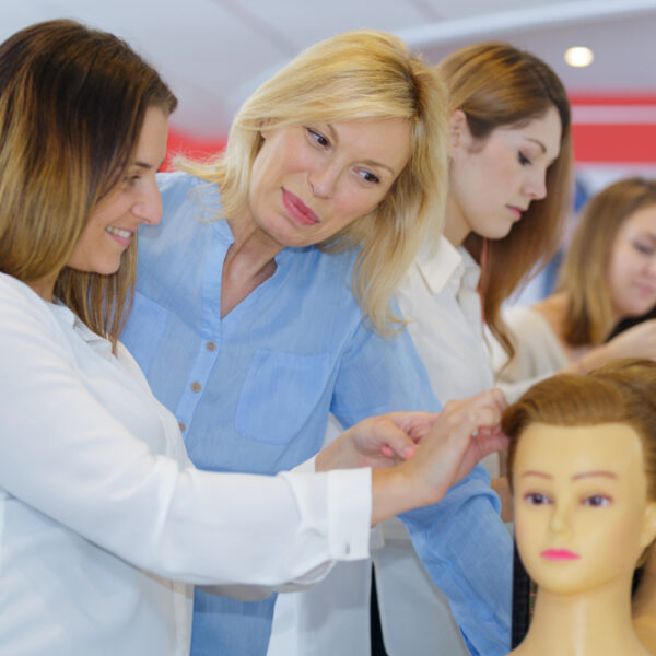 Top Cosmetology Colleges In Us