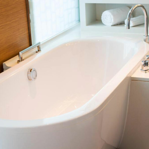 Tips on buying a bathtub