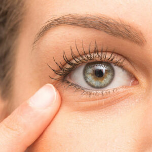 Tips to Find a Surgeon for Eye Bag Removal