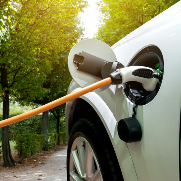 Electric Cars for Seniors &#8211; 7 Tips to Get Good Deals